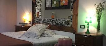 A welcoming B&B for families and couples. Ample free parking is available.