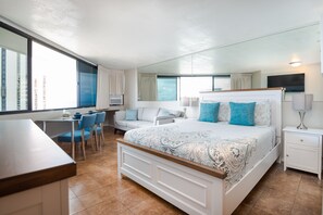 Room - 28th Floor Studio with Free Parking (Honolulu)