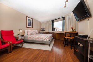 アイロン / アイロン台、WiFi (無料)、ベッドシーツ