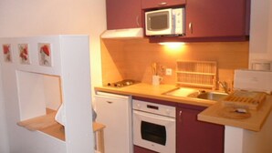 Coffee/tea maker - Seaside Apartment - Sunny Balcony, Private Garage, Pet-Friendly, Non-Smoking (Berck-Plage)