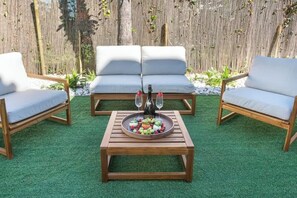 Terrace/patio - Deluxe House | Pool & Jacuzzi by HostWise (Alvor)