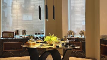 Petit déjeuner buffet compris tous les jours