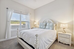 2 soverom, strykejern/-brett, wi-fi og sengetøy