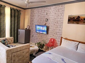 Free WiFi - Lux Suites La Vida Studio Apartment (Mombasa)