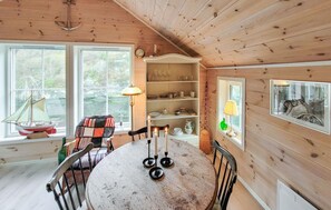 Dining - Stunning home in Finnås with WiFi (Finnås)
