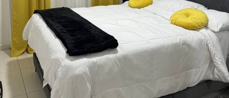 3 bedrooms, iron/ironing board, WiFi, bed sheets