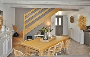 Dining - La Villa Du Colombier (Barbentane)
