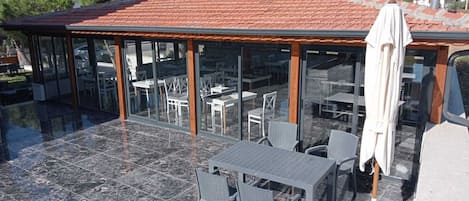 2 Restaurants; Frühstück und Abendessen werden serviert