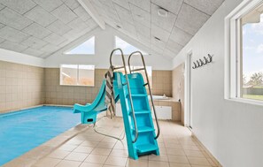 Indoor pool - Beautiful home in Idestrup with sauna (Idestrup)