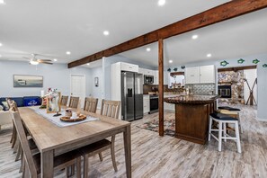 House, Multiple Beds, Kitchen, Garden View (3511 Treasure Cir) | Private kitchen | Fridge, microwave, oven, stovetop - 3511 Treasure Cir - Hidden Treasure (Panama City Beach)