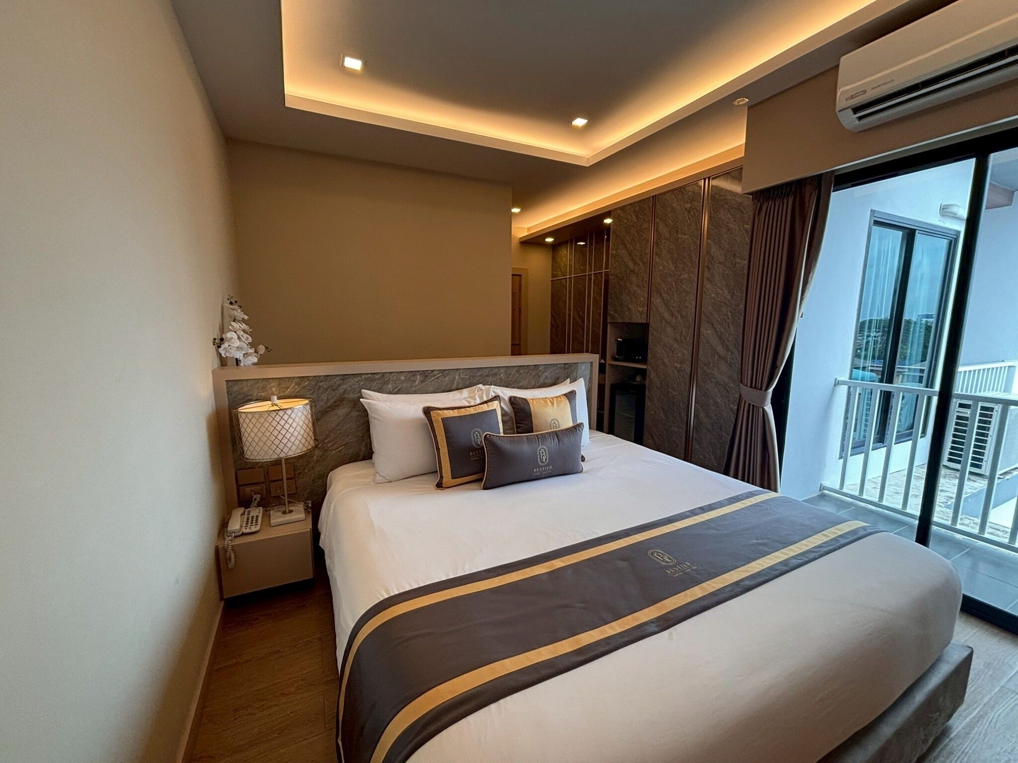 비즈니스 더블룸 | 미니바, 객실 내 금고, 무료 WiFi, 침대 시트