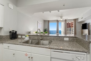 Condo, Multiple Beds, Hot Tub, Ocean View (Shores of Panama 1917) | Private kitchen | Fridge, microwave, oven, stovetop
