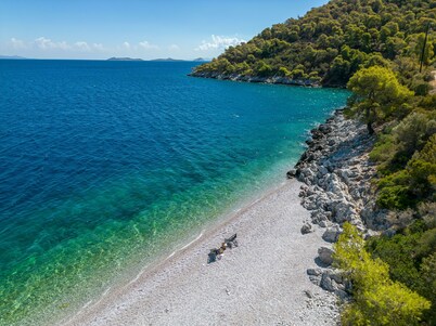 Beach front villa with private sea water pool & amazing sea view to Saronic golf