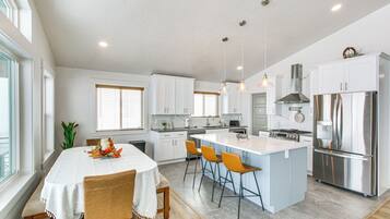 House (5 Bedrooms) | Front of property