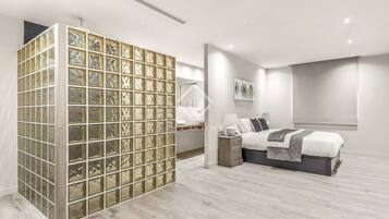 4 slaapkamers, een strijkplank/strijkijzer, wifi, beddengoed