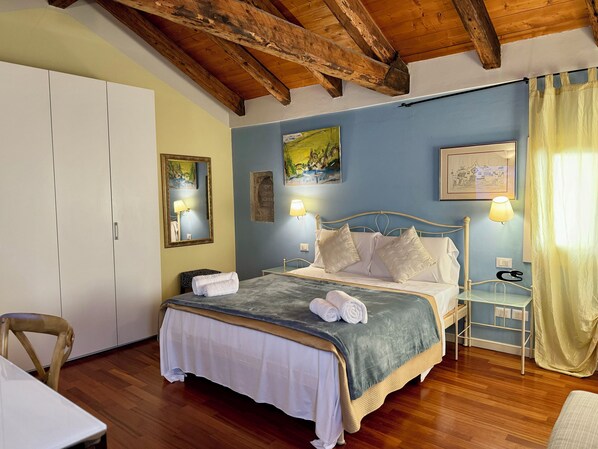Superior Room, Courtyard View | Premium bedding, minibar, in-room safe, iron/ironing board - First Dream Venice (Venice)
