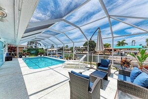 Piscine extérieure, piscine chauffée