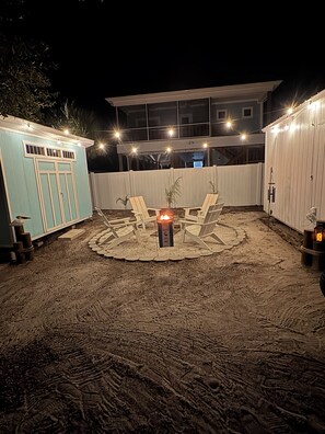 Property grounds - The Blue Sea Bungalow
(Oak Island)