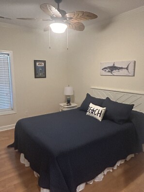 3 dormitorios, tabla de planchar con plancha, wifi gratis y ropa de cama