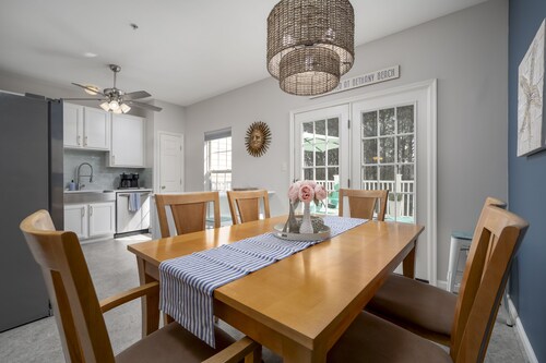 MINI-WEEKS-GORGEOUS-JUST MINUTES TO BETHANY BEACH - POOL COMMTY-16 CALVERT ST