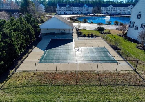 MINI-WEEKS-GORGEOUS-JUST MINUTES TO BETHANY BEACH - POOL COMMTY-16 CALVERT ST