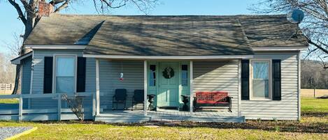 المنشأة من الخارج