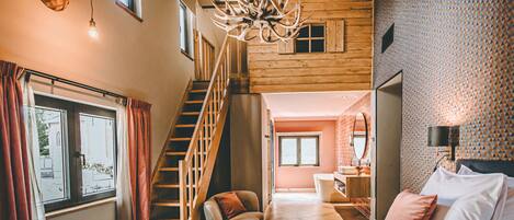 Deluxe Room | Desk, free WiFi, bed sheets