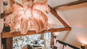 Deluxe Room | Desk, free WiFi, bed sheets