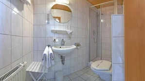 Bathroom - Hotel und Restaurant Adler (Offenburg)