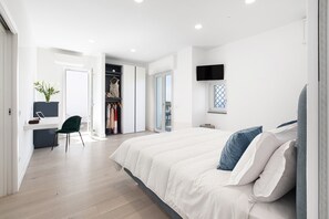 4 slaapkamers, een strijkplank/strijkijzer, gratis wifi, beddengoed