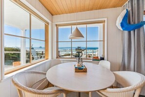 Dining - Whaletopia - Spectacular Oceanfront Vistas! (Arch Cape)