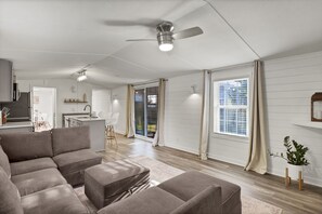 Smart TV - 101 Misty Hollow Lane: 2 BR, 2 BA House in SNEADS FERRY, Sleeps 5 (SNEADS FERRY)