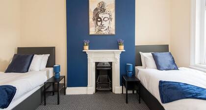 Spacious 2BR for Contractors with WiFi + Parking