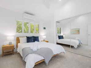 4 bedrooms, iron/ironing board, travel crib, WiFi (free)
