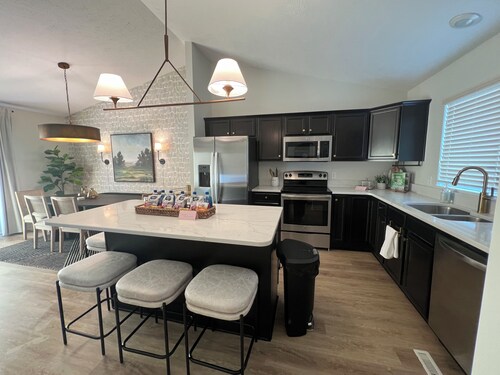 Happily Home - West Omaha slps 10