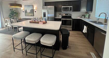 Happily Home - West Omaha slps 10