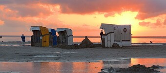Kernsanierte Wunderschöne Ferienwohnung Ruhig Aber Zentral in Norden Gelegen!