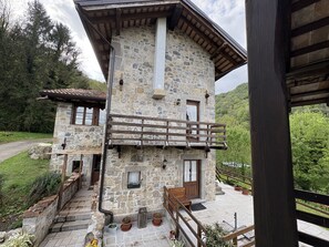 Exterior - GOLDEN SPUR COTTAGE (Pulfero)