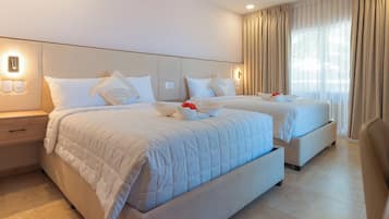 Panorama kamer, balkon | Luxe beddengoed, een kluis op de kamer, verduisterende gordijnen