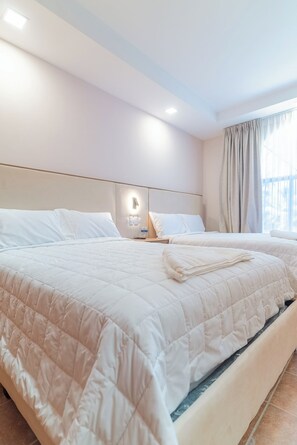 Deluxe Room | Courtyard view