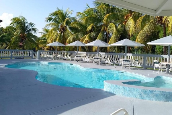 3 outdoor pools