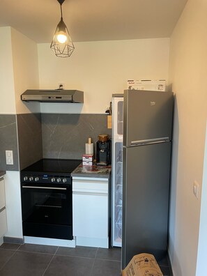 Mikrovågsugn, ugn, spishäll och diskmaskin