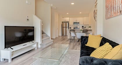 Cozy 3 bedroom townhouse in downtown Edmonton.