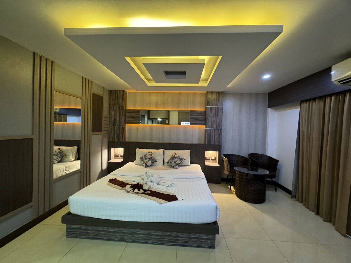 Deluxe Double Room, City View | Egyptian cotton sheets, premium bedding, Select Comfort beds