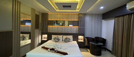 Quarto casal luxo, vista para a cidade | Roupas de cama de algodão egípcio, roupas de cama premium