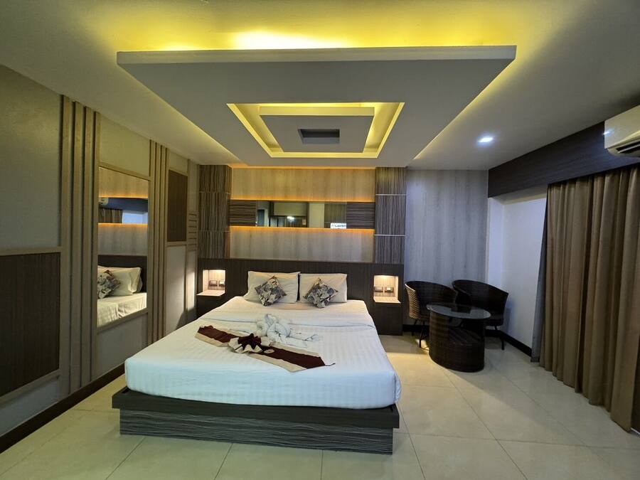 Deluxe Double Room, City View | Egyptian cotton sheets, premium bedding, Select Comfort beds