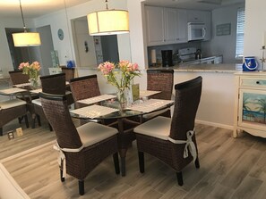 Dining - Beach lovers paradise! (Longboat Key)