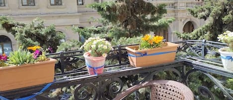 Deluxe Double Room | Terrace/patio