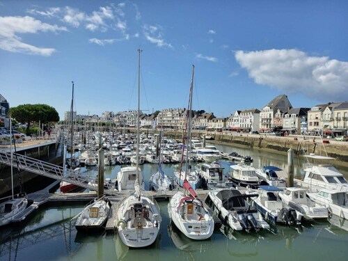 Appartement Très Agréable Avec vue Dégagée Proche de la Plage et des Commerces
