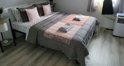 Comfy, 1 bdrm. apartment, close to highway with AC and WiFi in superb Edmundston